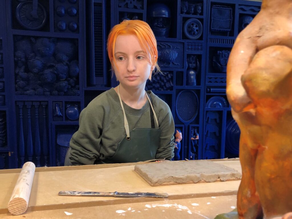 Ung kunstner laver ler-kunst